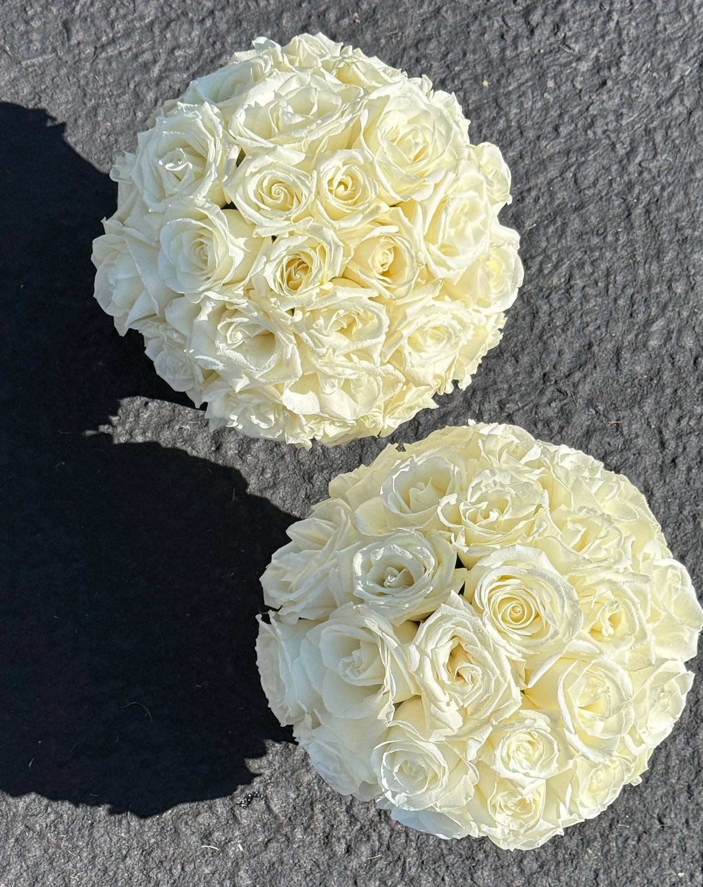 Playa Blanca - Luxury White Roses Box
