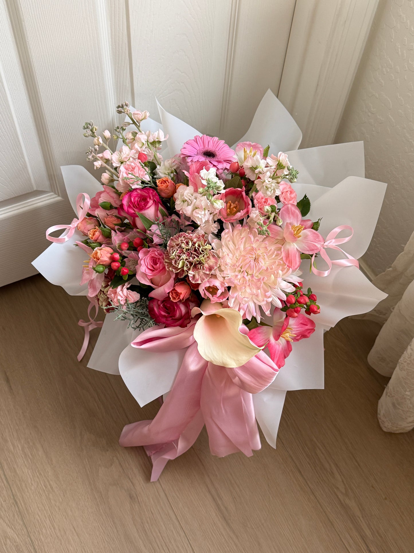 Amor Princess Bouquet pastel mixed flowers wrapped in Korean princess style for birthday, anniversary, and celebration gifts.