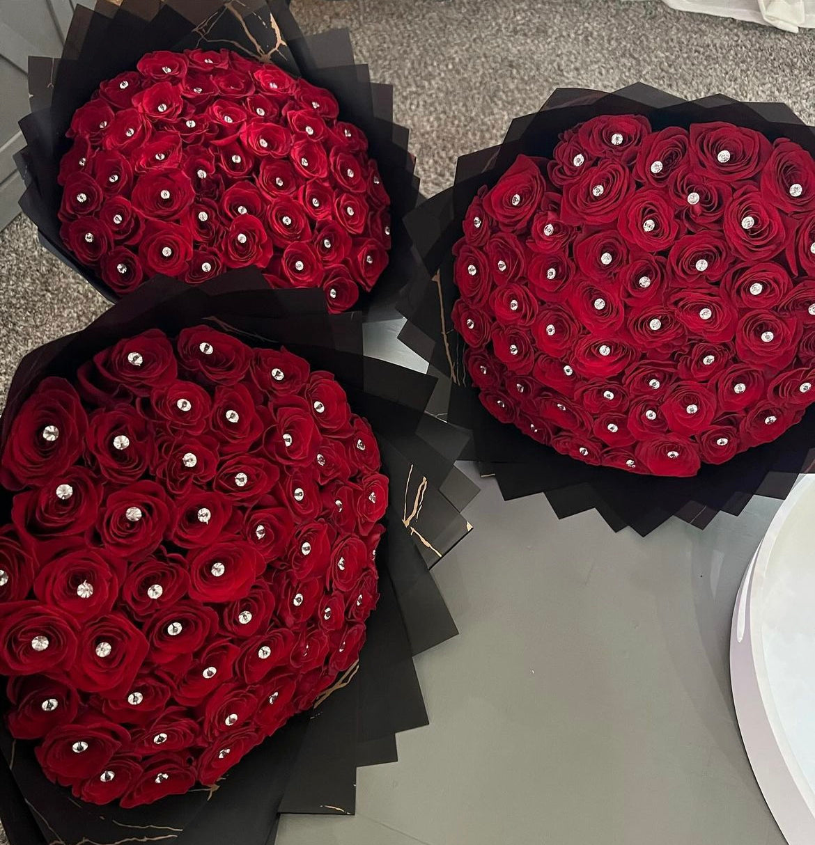 Premium Long Stem Red Roses. Delivery in Gilbert, Queen Creek, Chandler, phoenix, Mesa, Tempe