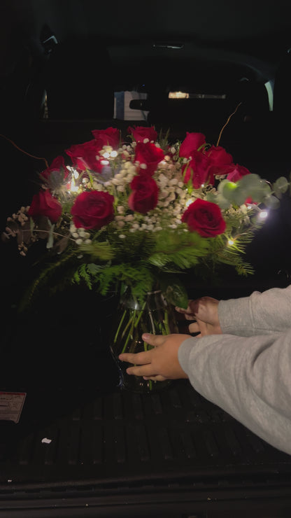 不仅仅是爱 - 长茎红玫瑰